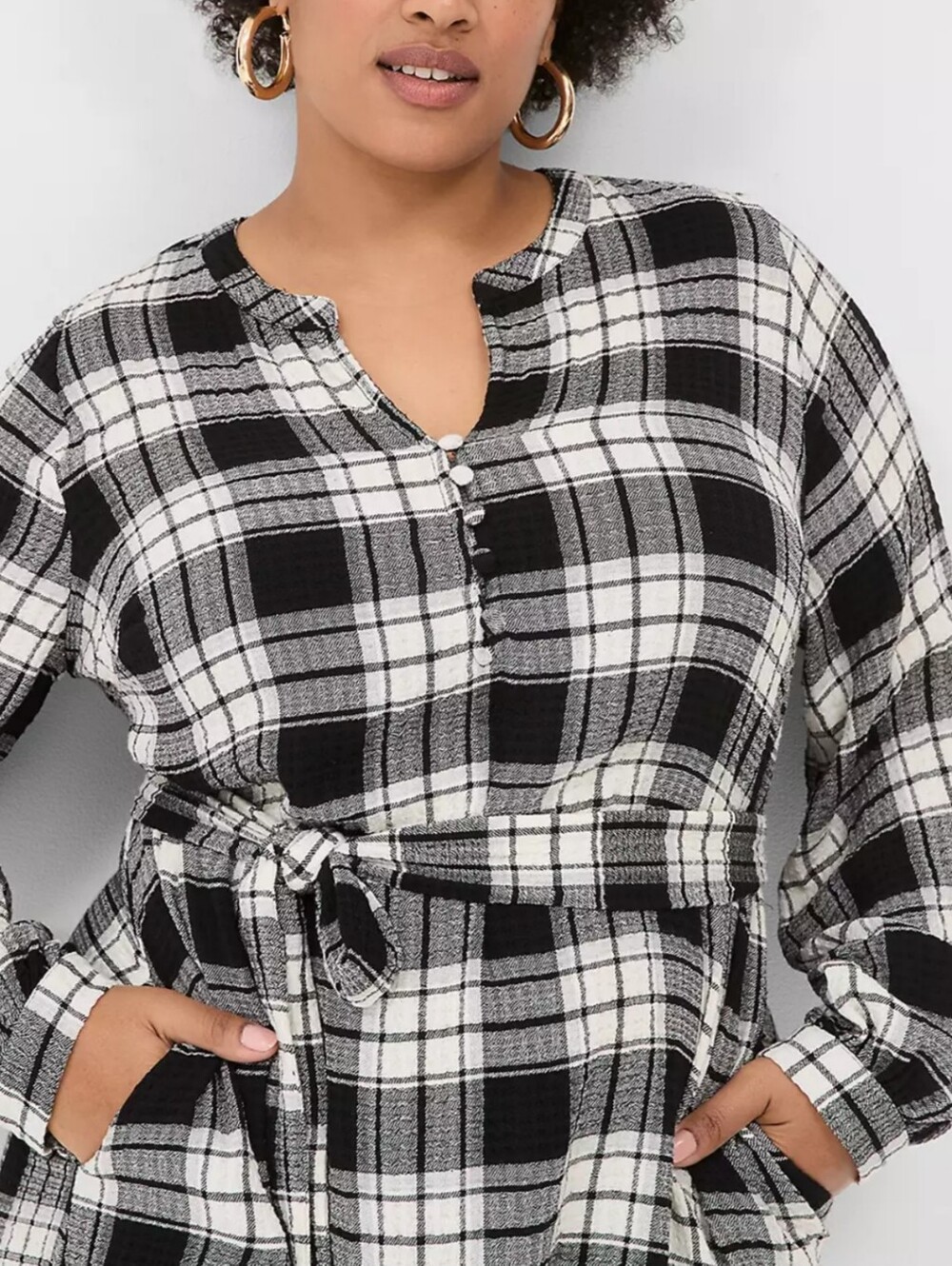 LANE BRYANT  Black & White Crinkle Popover Midi Dress 3 Buttons W/ Loops